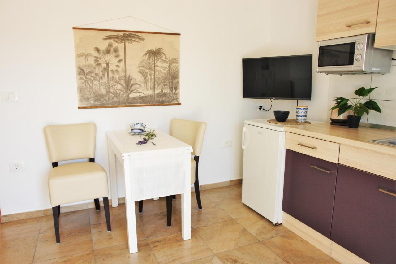 Iva Apartmani Vodice Exterior photo