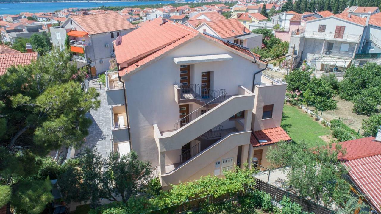 Iva Apartmani Vodice Exterior photo